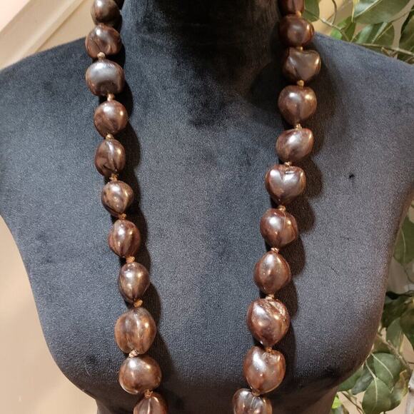 Women Fashion Brown Lumbang Kukui Nut Seed Collar Necklace with Lei Ribbon Clasp - Picture 2 of 6